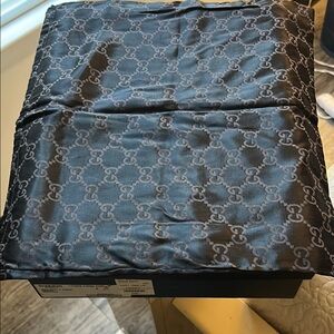 Gucci Dark Patterned Dust Bg